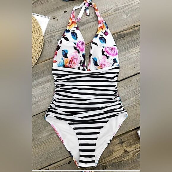 Cupshe halter style one piece features stripped bottom floral top size medium - Picture 1 of 4